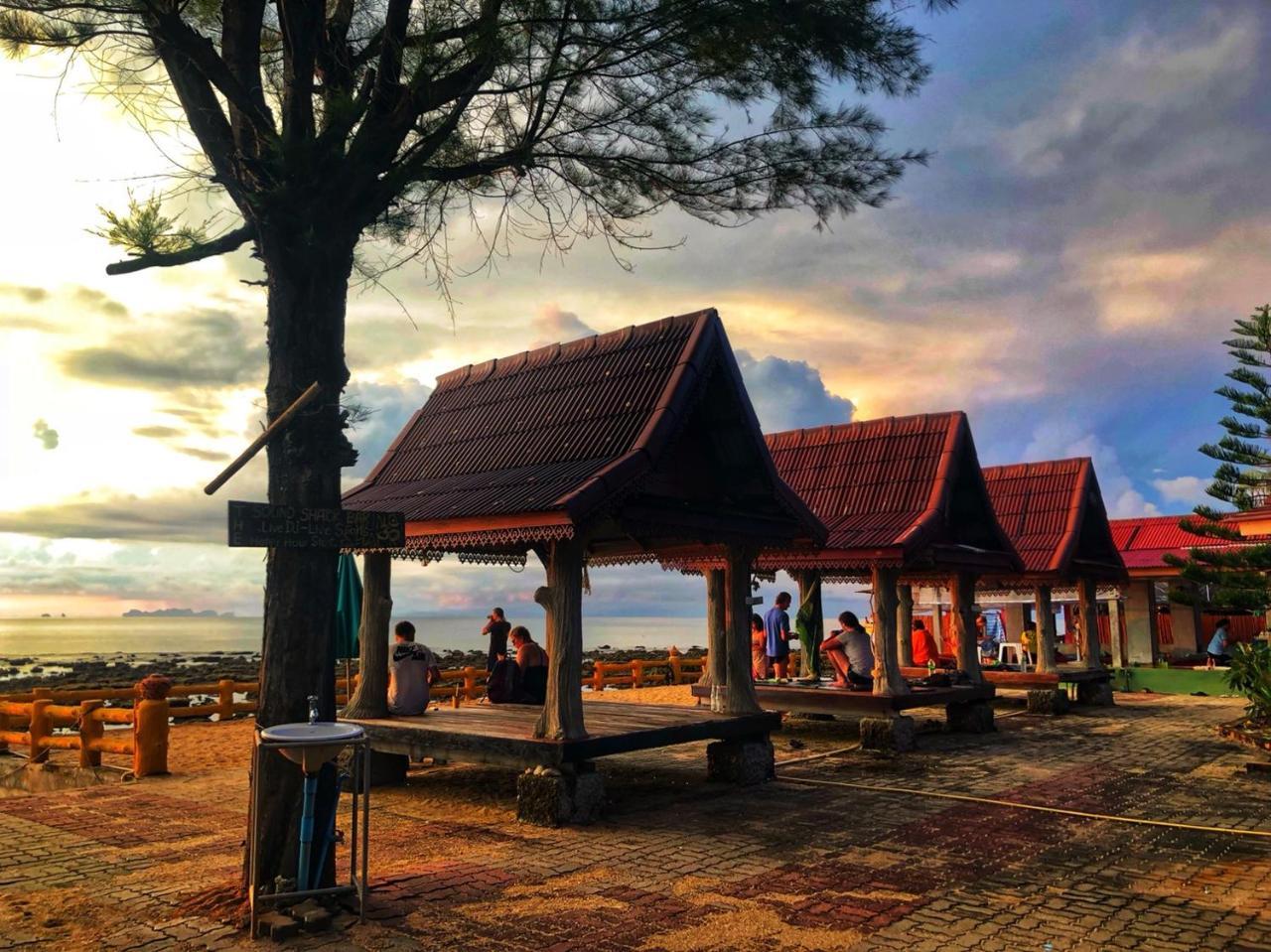 Prukrom Lanta Guesthouse Ko Lanta Exteriér fotografie